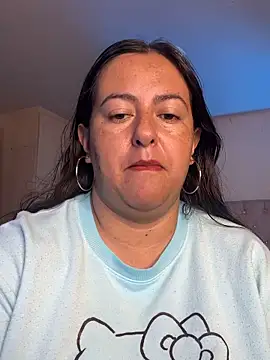 Snapshot of evelyn_harpeery chatting on June 22, 2026, 11:18 am evelyn harpeery online show from June 22, 2026, 11:18 am