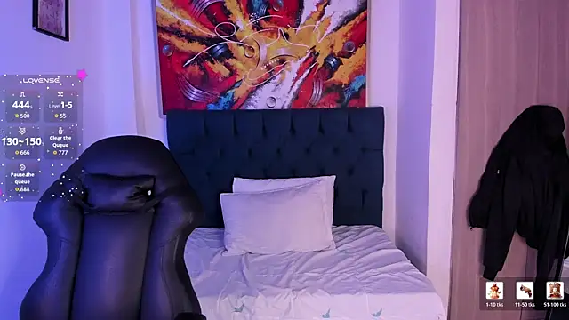 Violet Blazee online show from December 23, 2025, 11:09 am