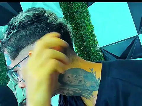 Boy tatto77 online show from March 10, 2026, 12:53 pm