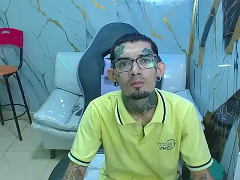 Boy tatto77 online show from May 6, 2026, 11:47 am