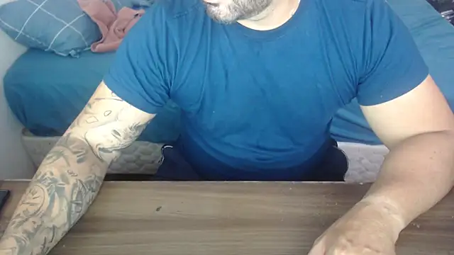 drlluis online show from February 12, 2026, 2:39 pm