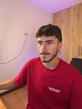 Snapshot of LIAM_COLT chatting on April 7, 2026, 5:37 pm LIAM COLT online show from April 7, 2026, 5:37 pm