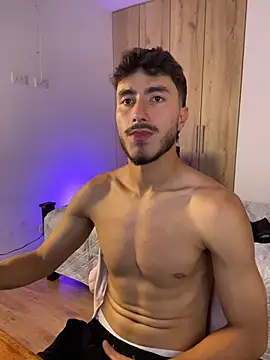 Snapshot of LIAM_COLT chatting on April 1, 2026, 8:06 pm LIAM COLT online show from April 1, 2026, 8:06 pm