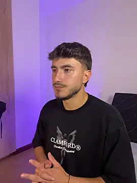 Snapshot of LIAM_COLT chatting on March 21, 2026, 10:35 pm LIAM COLT online show from March 21, 2026, 10:35 pm