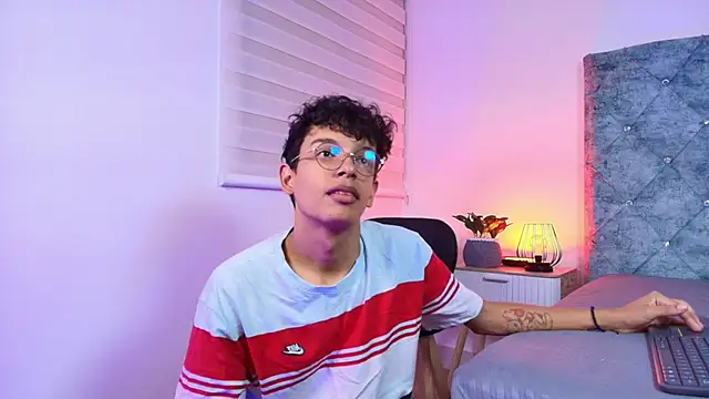 maxfrost 1 online show from January 8, 2026, 7:20 pm