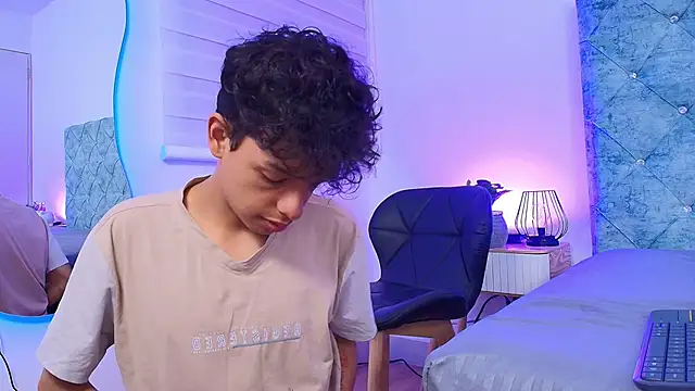 maxfrost 1 online show from January 17, 2026, 7:39 pm