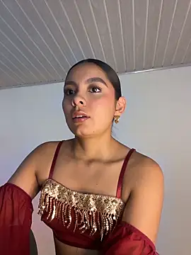 Nicollewest1 online show from March 19, 2026, 10:21 pm