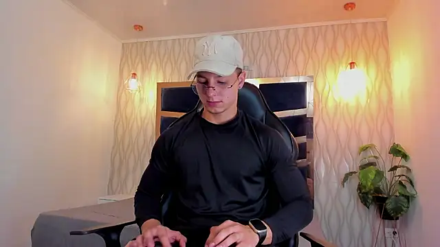 Snapshot of Noah_Clarkk chatting on March 19, 2026, 5:24 pm Noah Clarkk online show from March 19, 2026, 5:24 pm