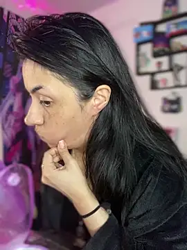 Sky Girl LS online show from May 4, 2026, 3:43 am