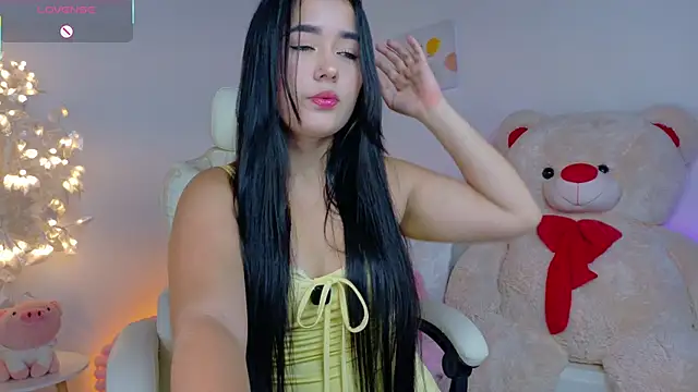 Snapshot of emmy_candy_18 chatting on July 9, 2026, 12:11 am emmy candy 18 online show from July 9, 2026, 12:11 am