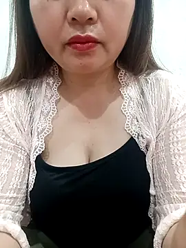 Snapshot of Jumi_livesexy chatting on March 19, 2026, 10:10 pm Jumi livesexy online show from March 19, 2026, 10:10 pm