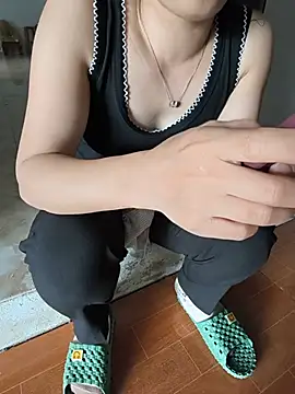 Sweet-Berryy online show from June 6, 2026, 11:32 pm