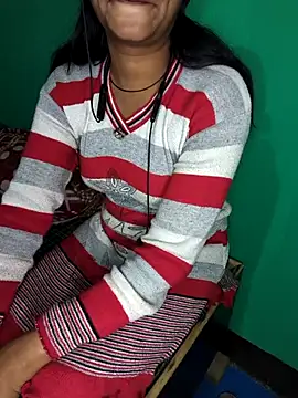 QWEEN7B online show from December 20, 2025, 1:47 pm