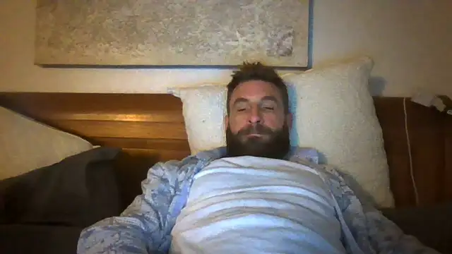 Snapshot of feralfloridacple chatting on February 9, 2026, 5:38 am feralfloridacple online show from February 9, 2026, 5:38 am