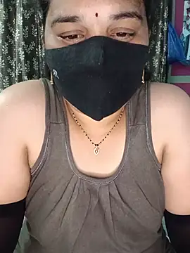 maduri   online show from June 27, 2026, 3:40 pm