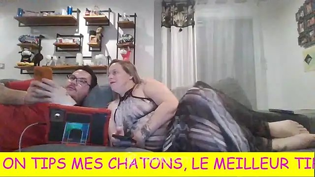 Miss-Chupagirly online show from February 1, 2026, 8:07 pm