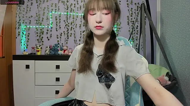 Yoonhee ki online show from June 29, 2026, 2:17 pm