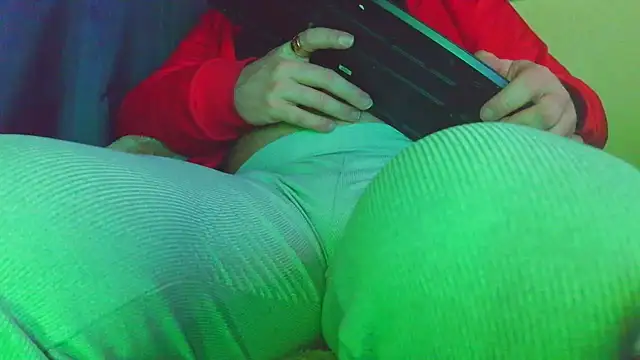 Snapshot of Michaelo666 chatting on March 14, 2026, 7:03 am Michaelo666 online show from March 14, 2026, 7:03 am