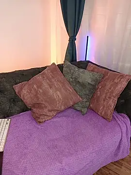 paulina coxx online show from March 11, 2026, 12:10 pm