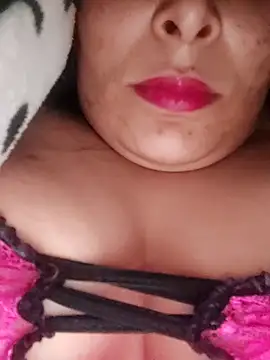 Snapshot of Lobna-66 chatting on March 22, 2026, 9:49 pm Lobna-66 online show from March 22, 2026, 9:49 pm