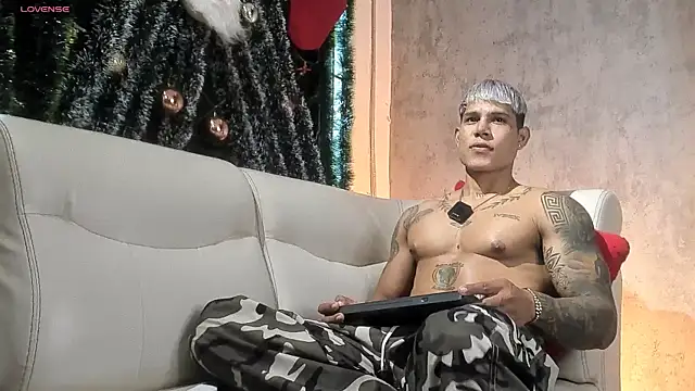 oruz stud online show from January 12, 2026, 12:45 pm