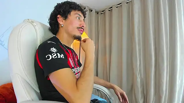 nicopapi  online show from February 3, 2026, 8:25 pm