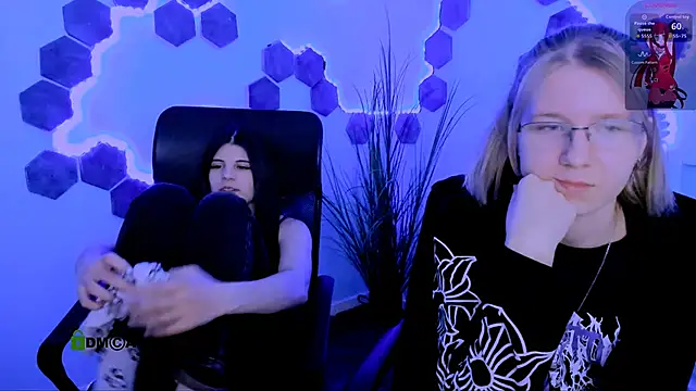 lizzie boom  online show from March 26, 2026, 10:40 pm