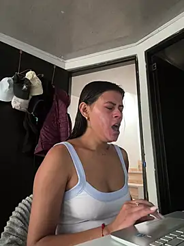 anna-evans09 online show from January 13, 2026, 6:56 pm