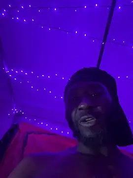 Snapshot of Cantgetenough0069 chatting on April 13, 2026, 7:23 am Cantgetenough0069 online show from April 13, 2026, 7:23 am