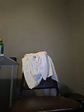 Snapshot of Cantgetenough0069 chatting on March 16, 2026, 9:46 am Cantgetenough0069 online show from March 16, 2026, 9:46 am