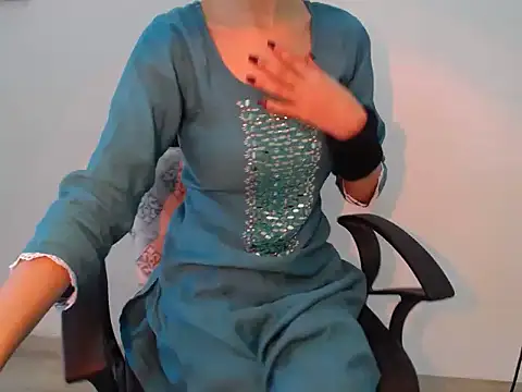 Snapshot of Farhana_beautyfull chatting on March 21, 2026, 4:57 am Farhana beautyfull online show from March 21, 2026, 4:57 am