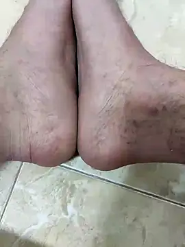 Mm7oon nek online show from March 9, 2026, 9:40 pm