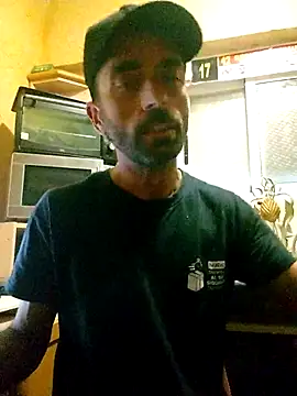 Snapshot of MeKaniCmurcia chatting on March 29, 2026, 2:24 am MeKaniCmurcia online show from March 29, 2026, 2:24 am