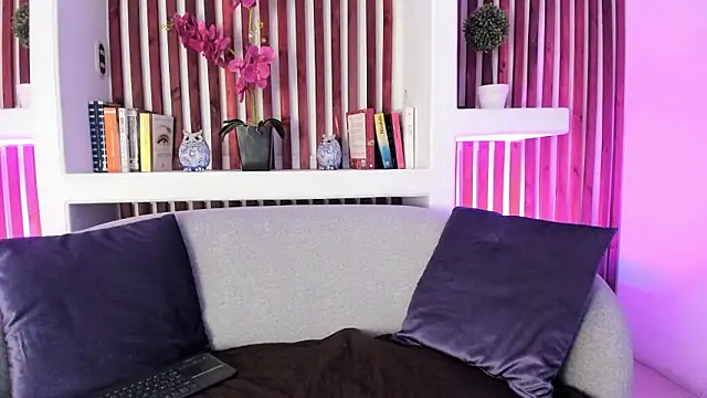 Kaorusweet online show from February 17, 2026, 12:02 pm