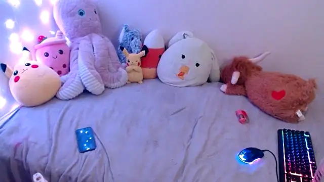 Snapshot of GabbyDaniella chatting on March 10, 2026, 6:28 am GabbyDaniella online show from March 10, 2026, 6:28 am