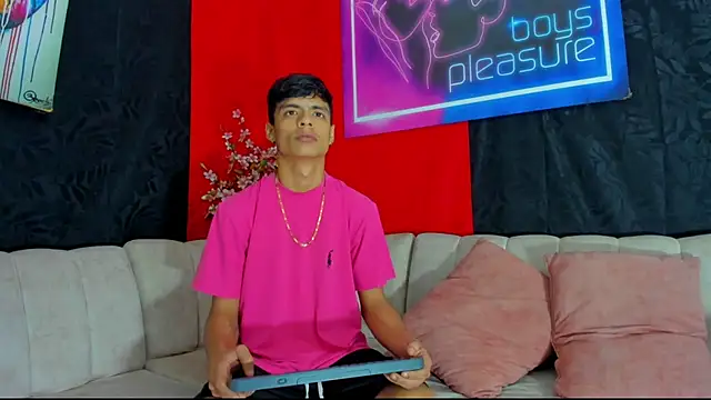 BrownieLoverss online show from January 6, 2026, 1:53 am