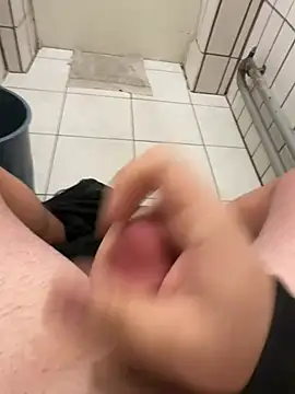 Snapshot of RimmingPussy24 chatting on April 2, 2026, 8:32 am RimmingPussy24 online show from April 2, 2026, 8:32 am