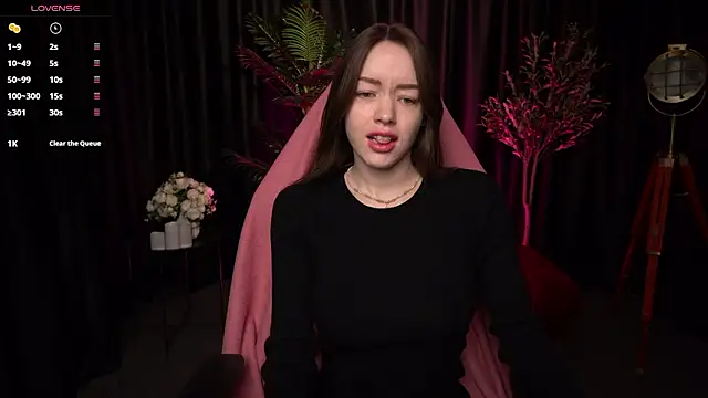 Velouraa online show from March 8, 2026, 8:28 am