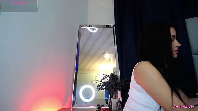 Snapshot of Emilyy05_ chatting on March 6, 2026, 1:00 am Emilyy05 online show from March 6, 2026, 1:00 am