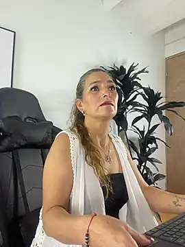JennaMilf  online show from August 2, 2026, 3:27 am