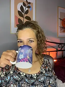 JennaMilf  online show from April 28, 2026, 3:49 pm