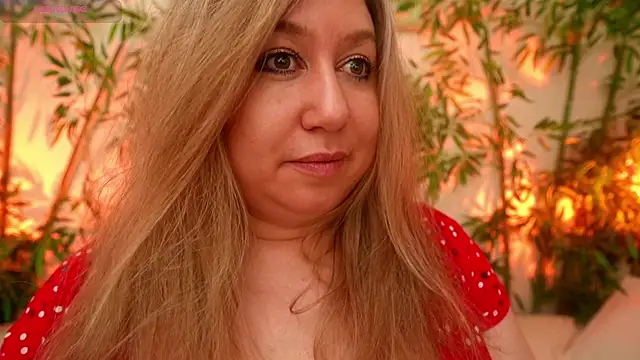 Snapshot of HappyLisa chatting on February 10, 2026, 6:29 pm HappyLisa online show from February 10, 2026, 6:29 pm