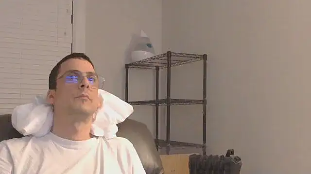 SissyJosh online show from May 27, 2026, 1:57 am