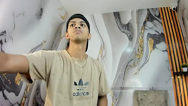 Victor LatinBoy online show from January 13, 2026, 12:09 pm