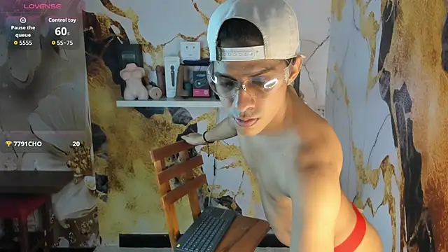 Snapshot of Victor_LatinBoy chatting on March 2, 2026, 5:08 am Victor LatinBoy online show from March 2, 2026, 5:08 am