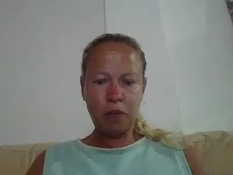 jennyblondeuk online show from June 16, 2026, 8:09 pm