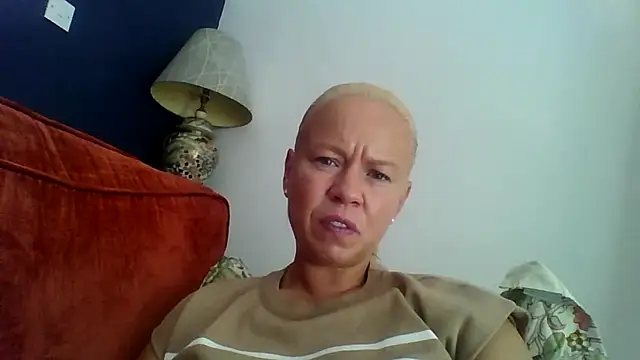 Snapshot of jennyblondeuk chatting on July 28, 2026, 3:21 pm jennyblondeuk online show from July 28, 2026, 3:21 pm