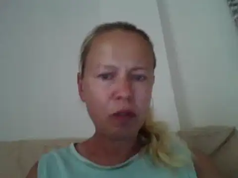 jennyblondeuk online show from May 29, 2026, 6:58 pm