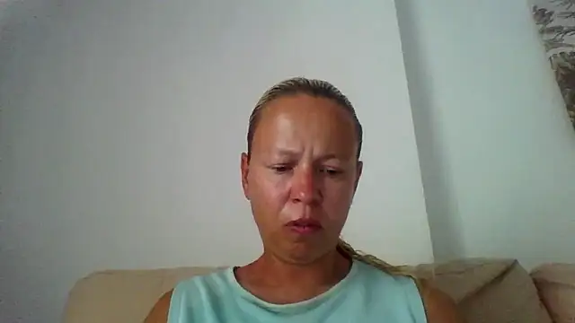 jennyblondeuk online show from June 9, 2026, 4:41 pm