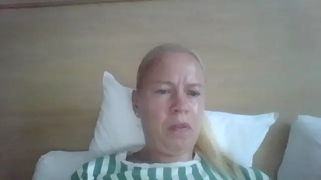 Snapshot of jennyblondeuk chatting on August 9, 2026, 5:41 pm jennyblondeuk online show from August 9, 2026, 5:41 pm